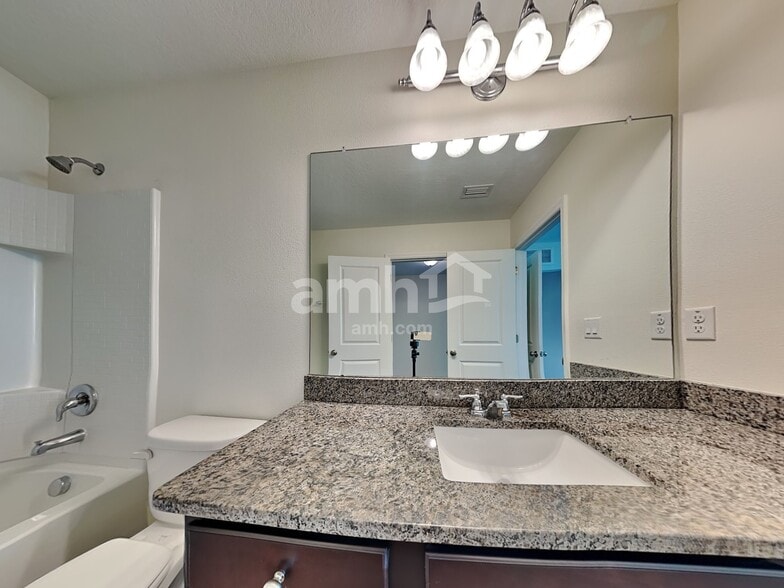 Building Photo - 8718 Layalie Way