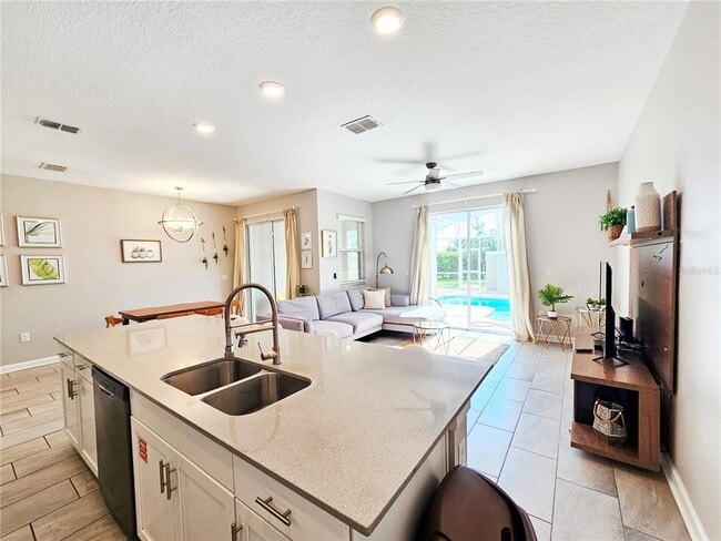 Building Photo - 850 Pebble Beach Dr