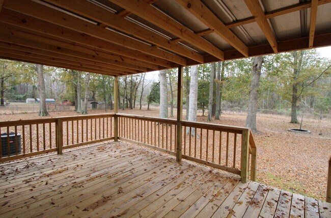 Building Photo - 60 Crowndale Ct