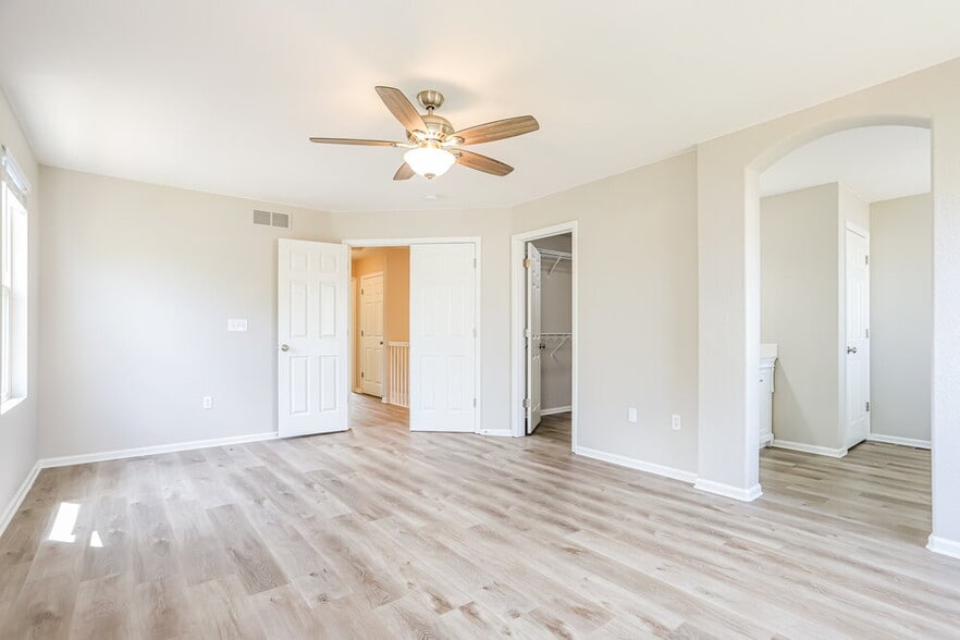 Building Photo - 5308 Creek Way