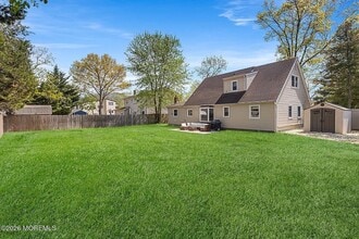 Building Photo - 88 Almond Dr