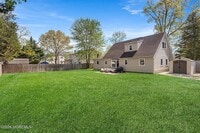 Building Photo - 88 Almond Dr