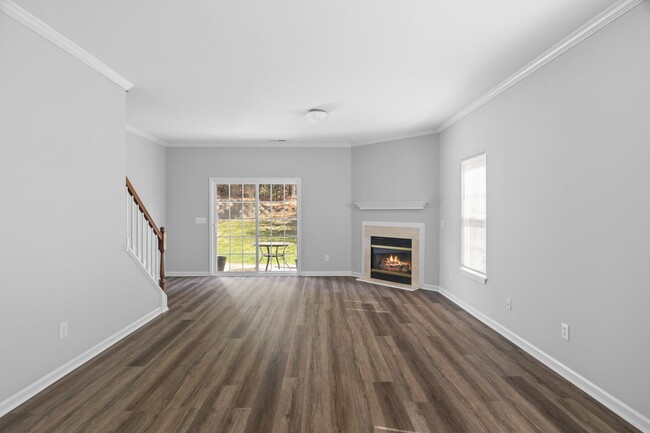 Building Photo - North Raleigh Townhouse with One Car Garage