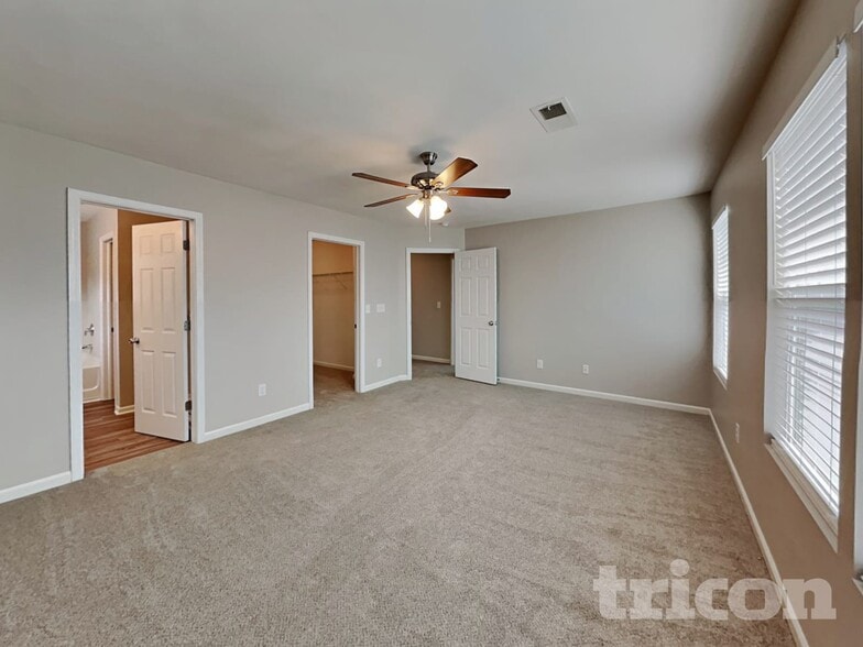 Building Photo - 616 Sawtooth Oak Drive