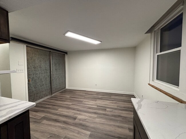 Building Photo - 120 S 38th Ave