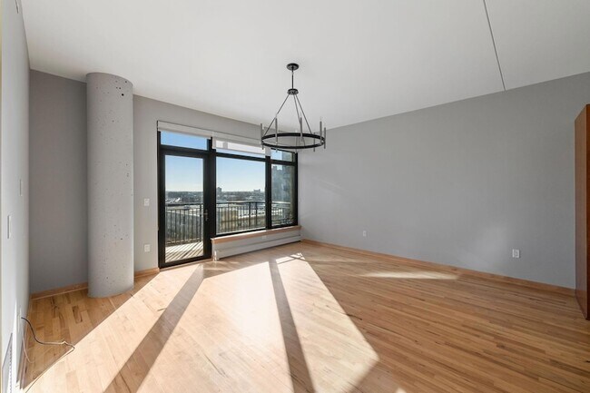 Building Photo - 1120 S 2nd St