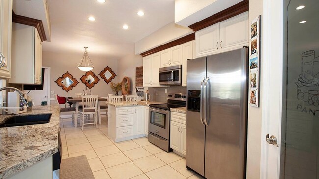 Building Photo - 38063 Crocus Ln