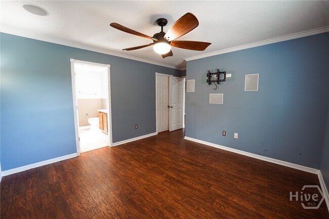 Building Photo - 170 Willow Oak Dr