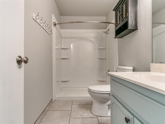 Building Photo - 117 Sonora