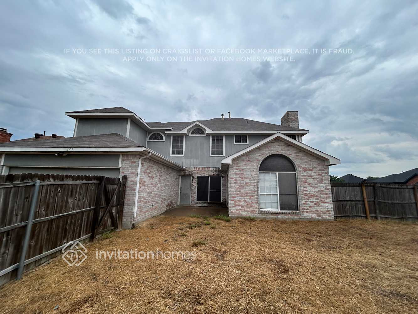 Building Photo - 825 Claire View Dr