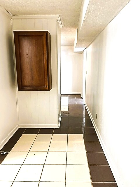 Building Photo - 707 Skyline Ridge Dr