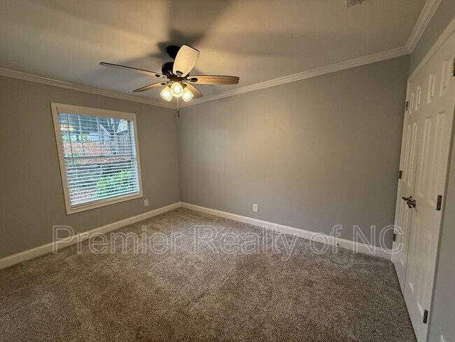 Building Photo - 4021 Whirlaway Ct