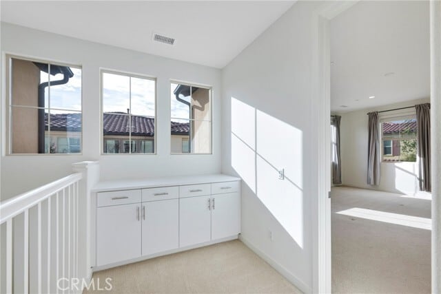 Building Photo - 18 Prominence