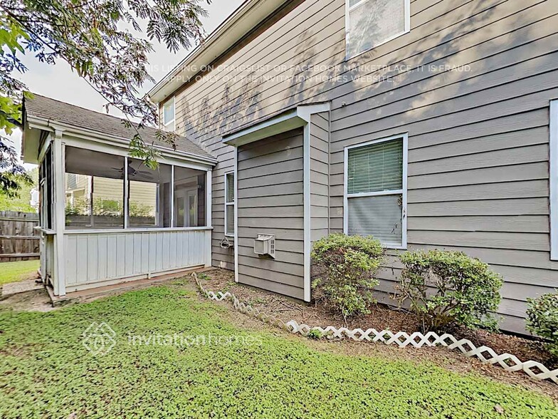 Building Photo - 207 Toonigh Way