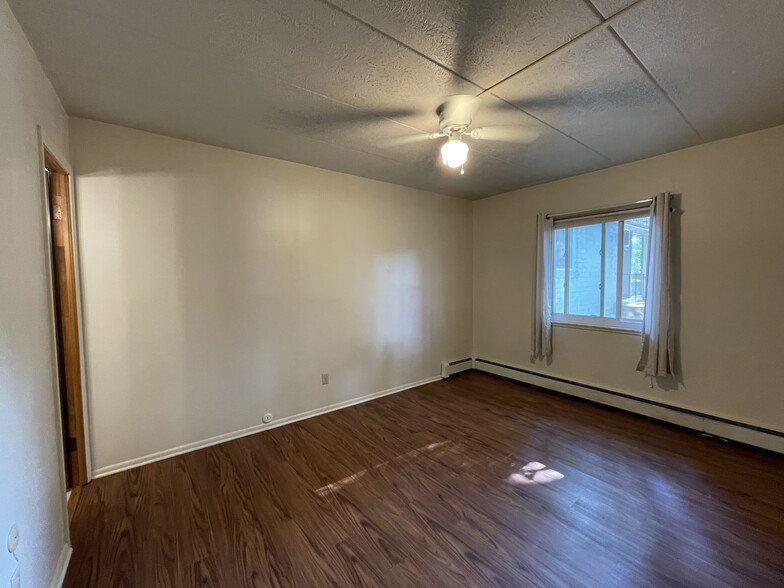 bedroom2 - 978 S Lincoln St