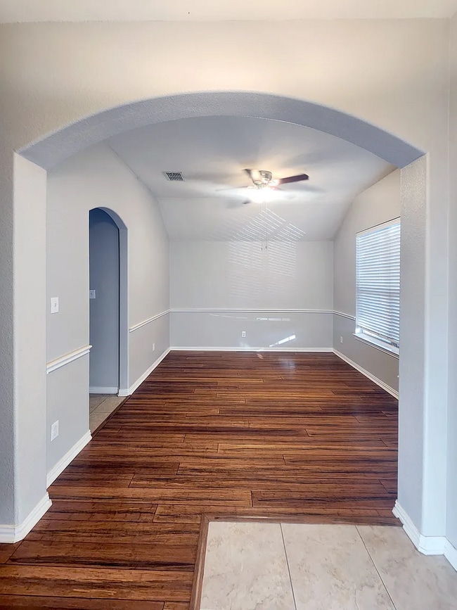 Building Photo - 2641 Sandcherry Dr