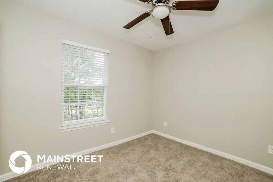 Building Photo - 117 Mayflower Cir