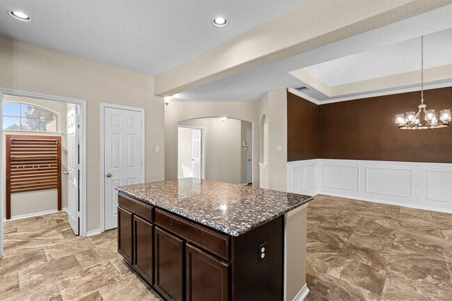 Building Photo - 318 Pond View Pass