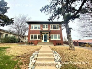 Building Photo - 117 1/2 NW 17th St-