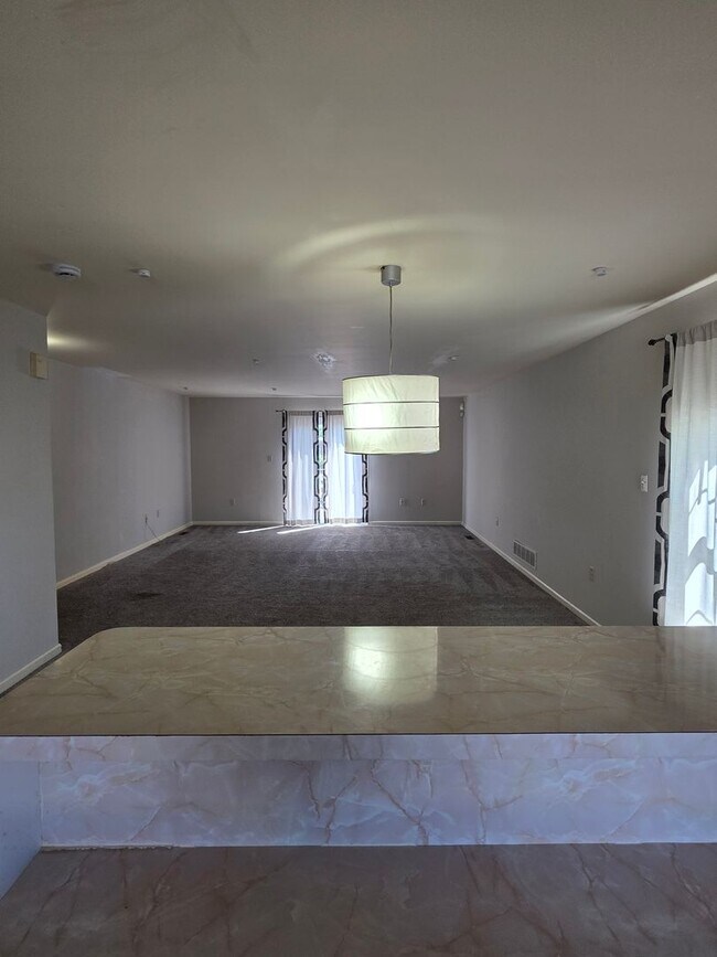 Building Photo - Browntown Twin Home