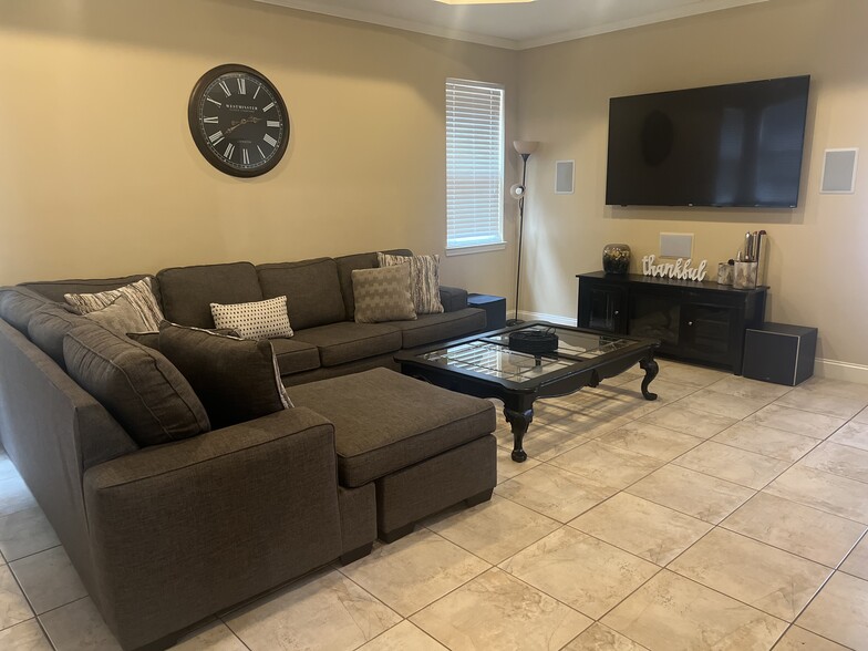 tv room - 629 Kaylins Ct