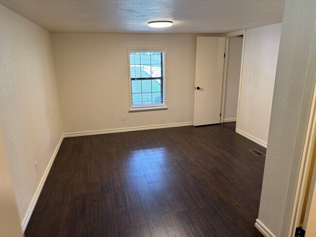 Building Photo - 7697 MO-176