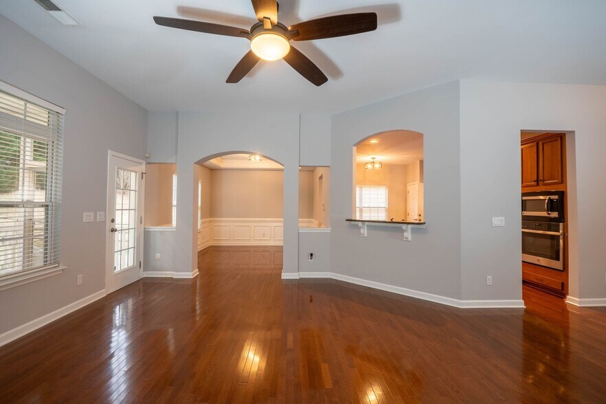 Building Photo - 9827 Shearwater Ave NW