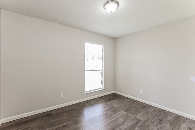 Building Photo - 18747 Denise Dale Ln