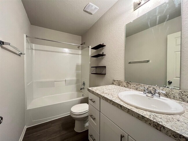 Building Photo - 10526 Vinca Minor Ln