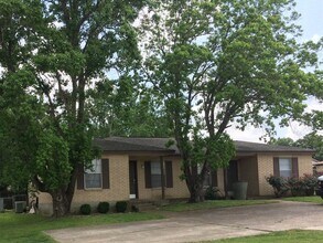 Building Photo - 3600EL