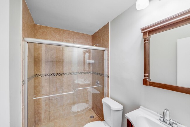 Building Photo - 2-Bedroom Birch Landing Condo with Fenced ...