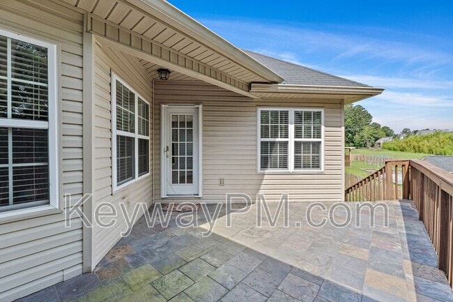 Building Photo - 845 Prairie Ln