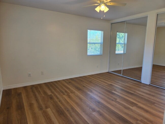Building Photo - 4 BR / 2 BA near SDSU available immediately.