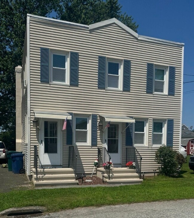 Building Photo - 71 Swan Ave