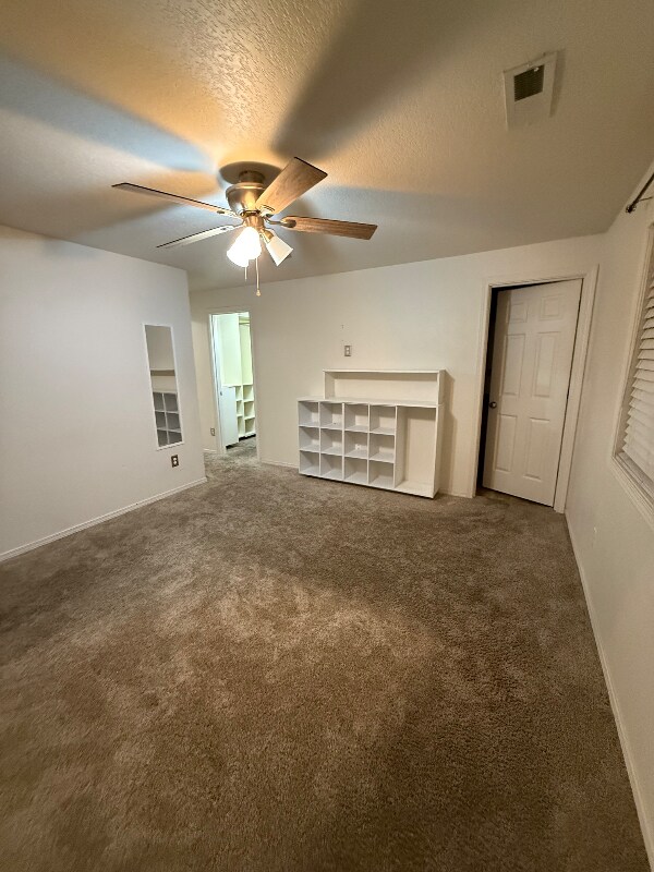 Building Photo - 5502 Hayes Ln