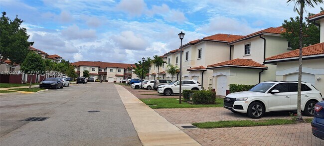 Building Photo - 3526 NW 29th Ct