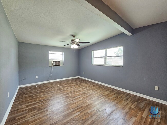 Building Photo - 3 Bedroom 1 Bath House for Rent in Lakeland *Move-In Special*