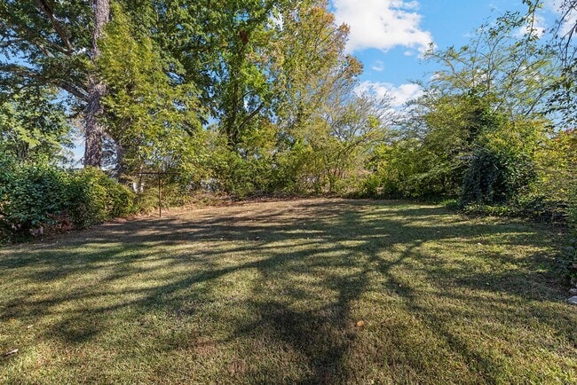 Building Photo - Beautifully Updated 3/2 w/ Large Fenced Backyard, Minutes From ATL Airport and Woodward Academy