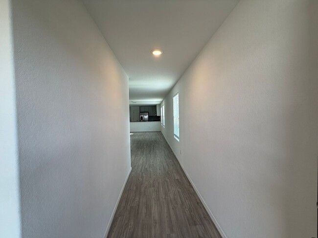 Building Photo - Dream Home in Seguin- 3 Bedroom / 2 Bath -...