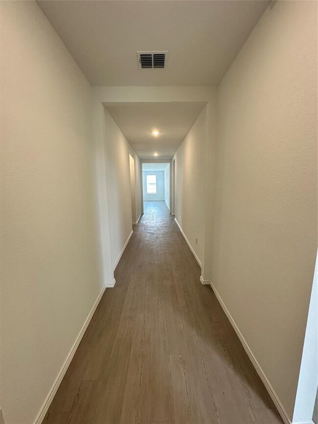 Building Photo - 281 Seven Seas Dr