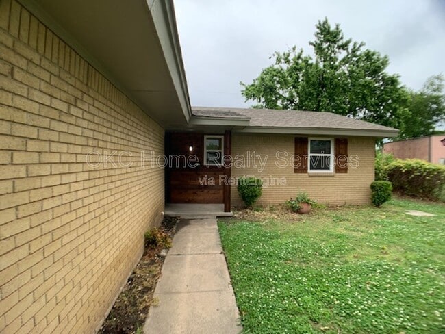 Building Photo - 6812 S Land Ave