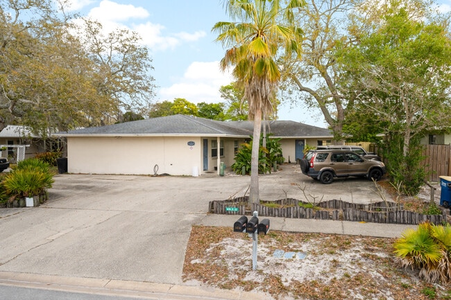Building Photo - 1423 Aries Ln