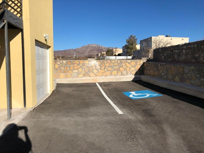 Building Photo - 7581 Le Conte Dr