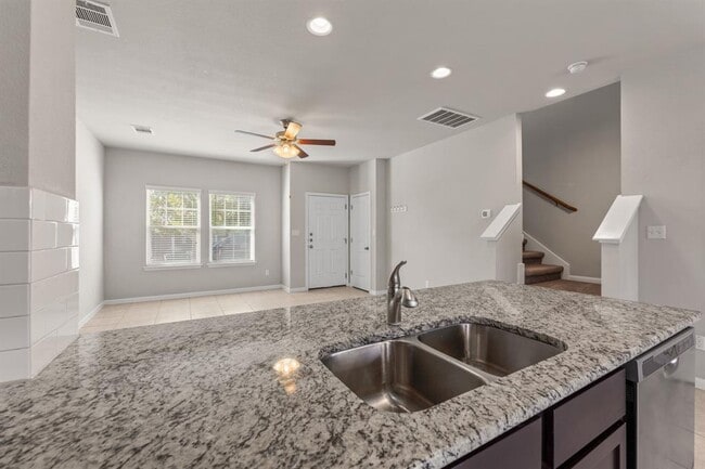 Building Photo - 18007 Malnati Dr