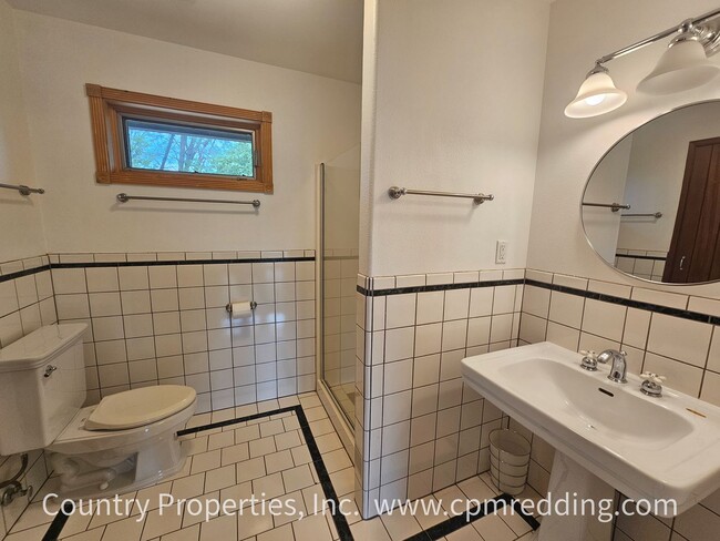 Building Photo - Amazing Short-Term Housing Opportunity in ...