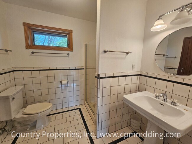 Building Photo - Amazing Short-Term Housing Opportunity in a Custom 4-Bedroom House!