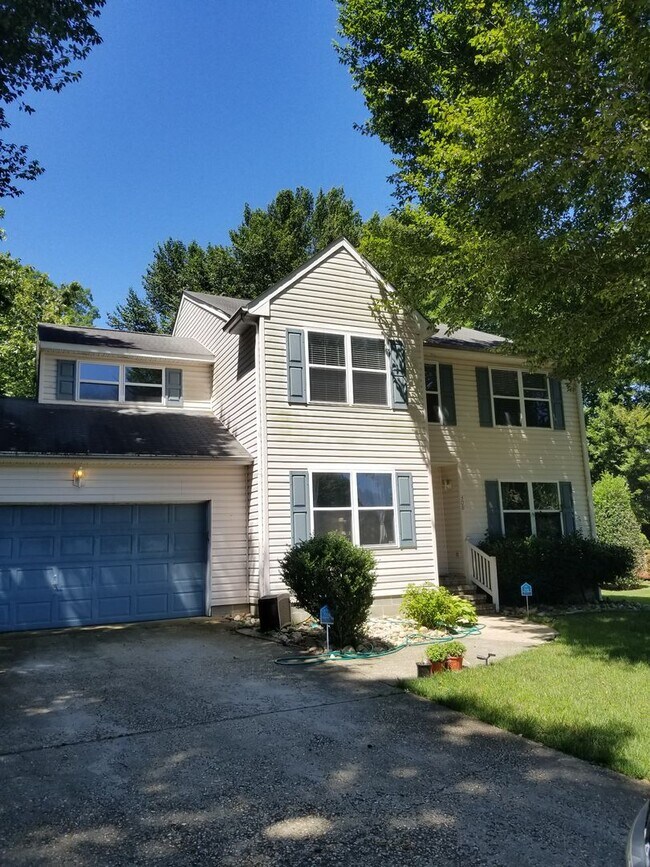 Building Photo - 308 Old Hollow Rd