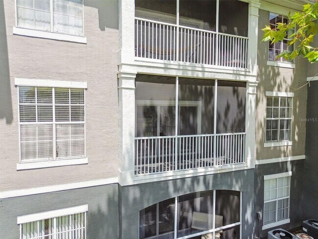 Building Photo - 9405 Crescent Loop Cir