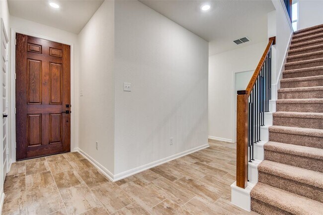 Building Photo - 17222 Rock Willow Ln