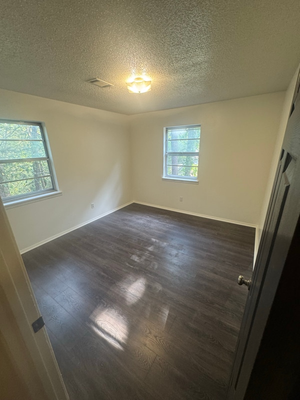Building Photo - 1009 Rock Gardens Dr